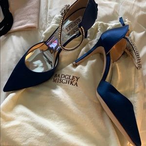 Badgley Mischka blue satin rhinestone pumps 9